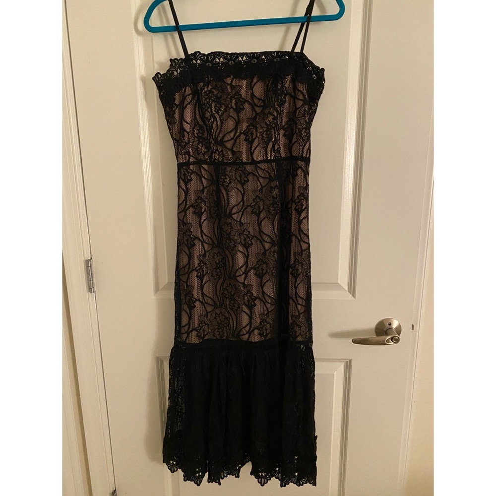 BB Dakota black lace midi lined dress